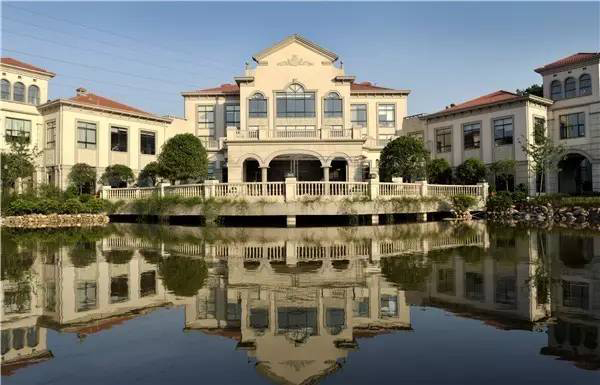 長沙市康乃馨老年呵護(hù)中心